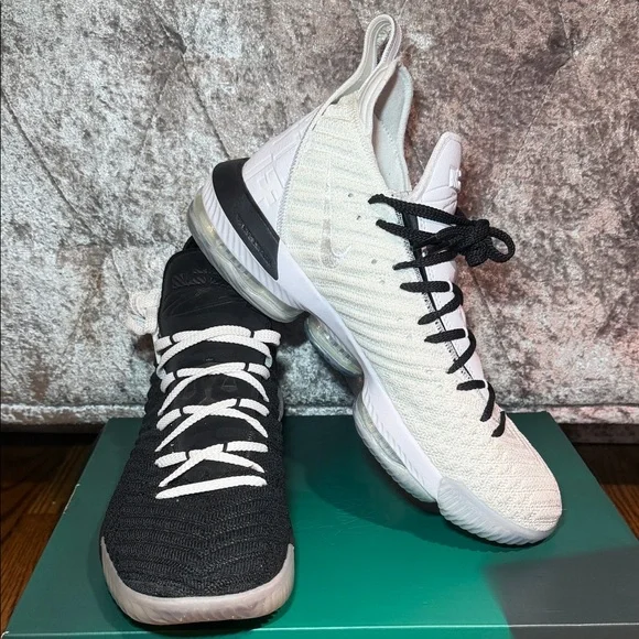 2018 Nike Lebron 16 XVI Equality White Black BQ5969-100 Sz13 like new condition